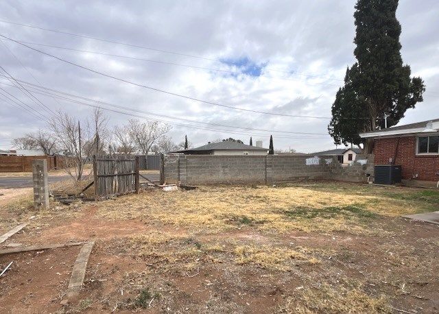 4200 Harlowe Dr, Midland, TX 79703