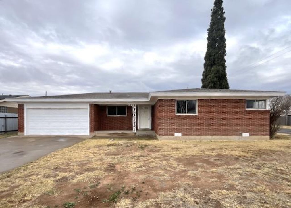 4200 Harlowe Dr, Midland, TX 79703