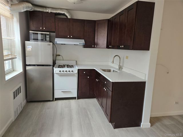 140-65 Beech Avenue 6J, Flushing, NY 11355