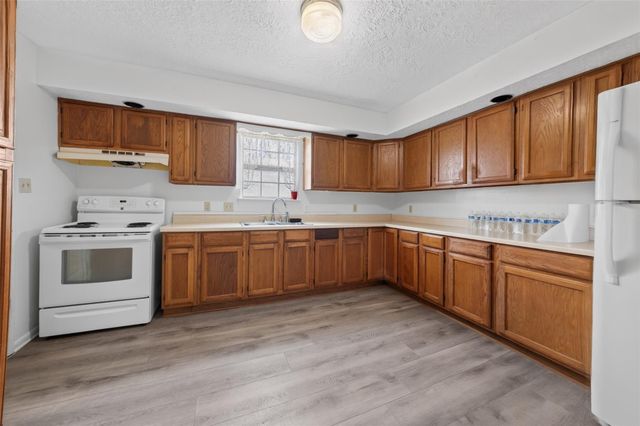 4606 Mallard Street, Hitchcock, TX 77563
