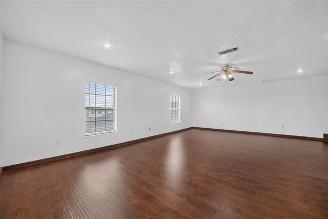 4606 Mallard Street, Hitchcock, TX 77563