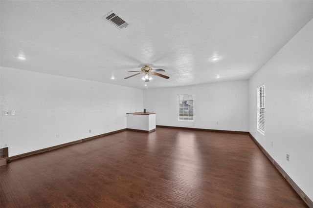 4606 Mallard Street, Hitchcock, TX 77563
