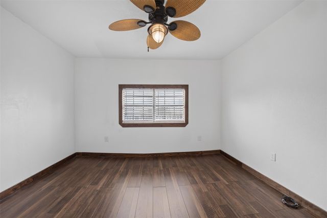 4606 Mallard Street, Hitchcock, TX 77563