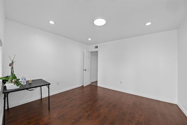 4606 Mallard Street, Hitchcock, TX 77563