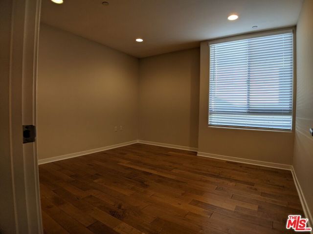 5143 White Oak Avenue 102, Encino (los Angeles), CA 91316