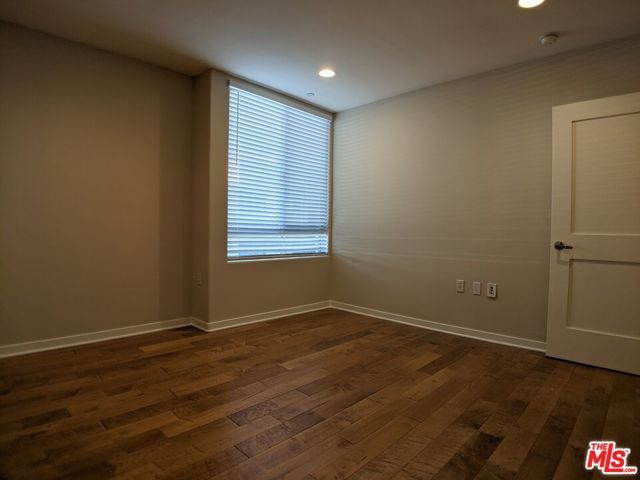 5143 White Oak Avenue 102, Encino (los Angeles), CA 91316