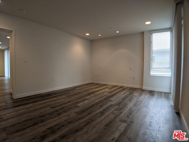 5143 White Oak Avenue 102, Encino (los Angeles), CA 91316