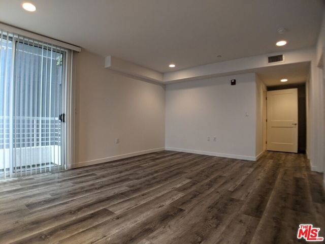 5143 White Oak Avenue 102, Encino (los Angeles), CA 91316