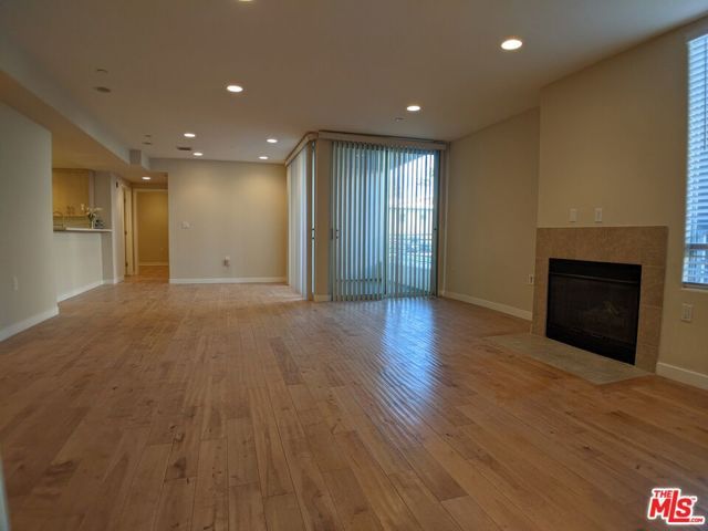 5143 White Oak Avenue 102, Encino (los Angeles), CA 91316