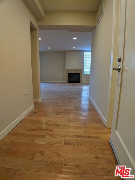 5143 White Oak Avenue 102, Encino (los Angeles), CA 91316