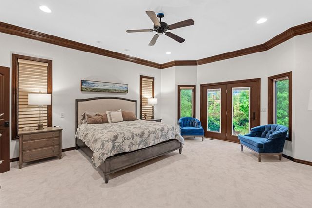 918 E Lakecrest Dr, Andover, KS 67002