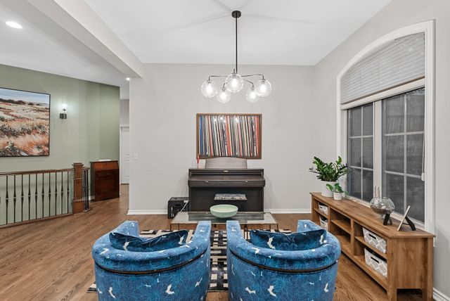 918 E Lakecrest Dr, Andover, KS 67002