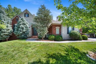 918 E Lakecrest Dr, Andover, KS 67002