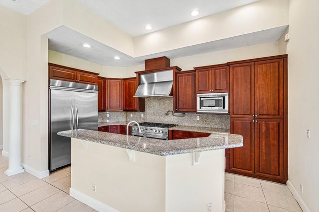 10509 Vignon Court, Wellington, FL 33449