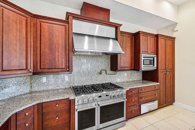10509 Vignon Court, Wellington, FL 33449