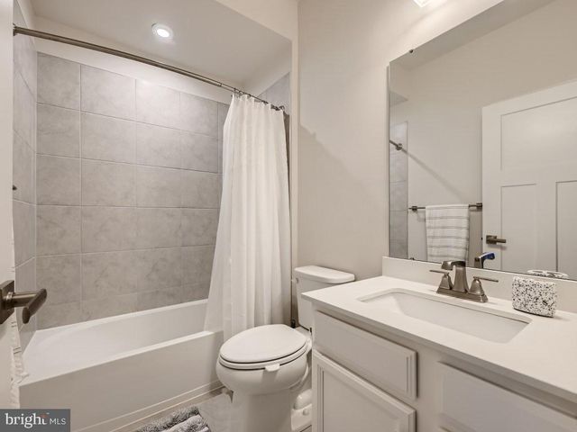 310 BEVINGTON ST, Middle River, MD 21220