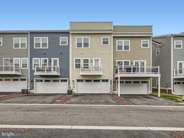 310 BEVINGTON ST, Middle River, MD 21220