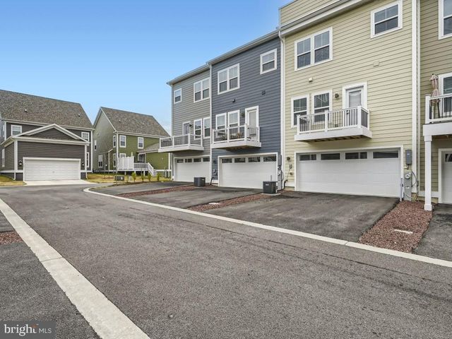 310 BEVINGTON ST, Middle River, MD 21220