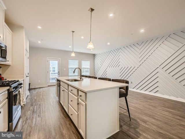 310 BEVINGTON ST, Middle River, MD 21220