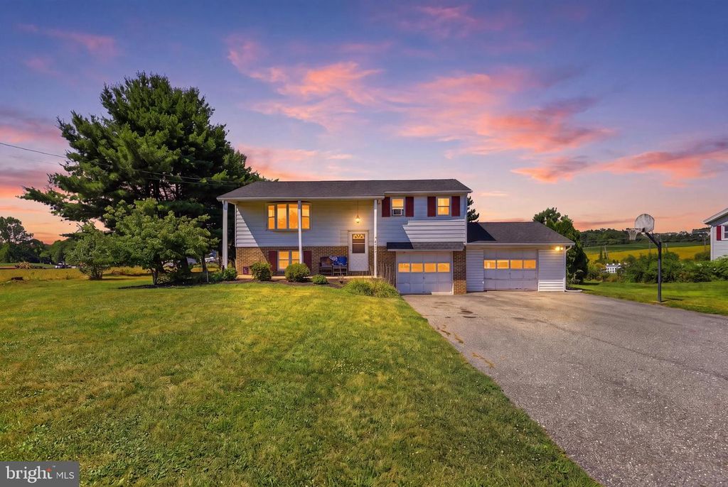 3610 S SALEM CHURCH RD, Dover, PA 17315