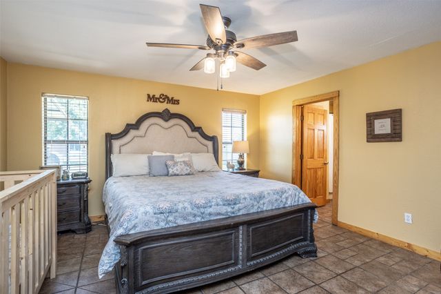 291 Old Spanish Trail, Valley View, TX 76272