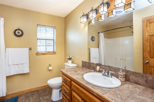 291 Old Spanish Trail, Valley View, TX 76272
