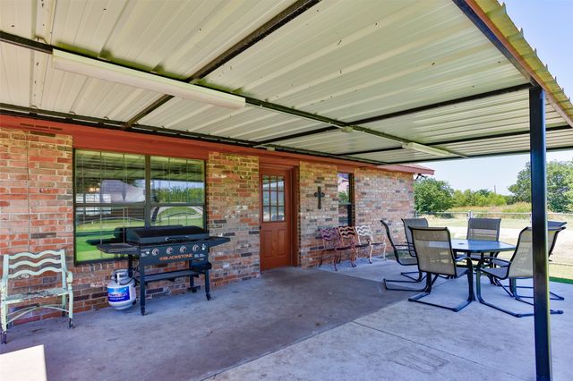 291 Old Spanish Trail, Valley View, TX 76272
