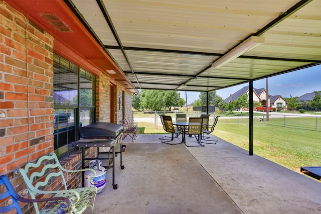 291 Old Spanish Trail, Valley View, TX 76272