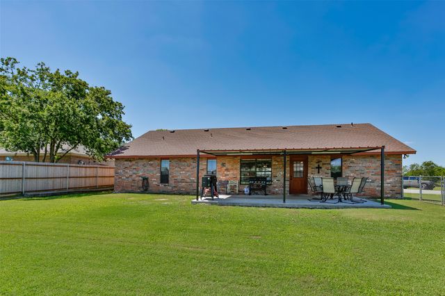 291 Old Spanish Trail, Valley View, TX 76272