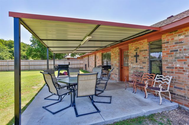 291 Old Spanish Trail, Valley View, TX 76272