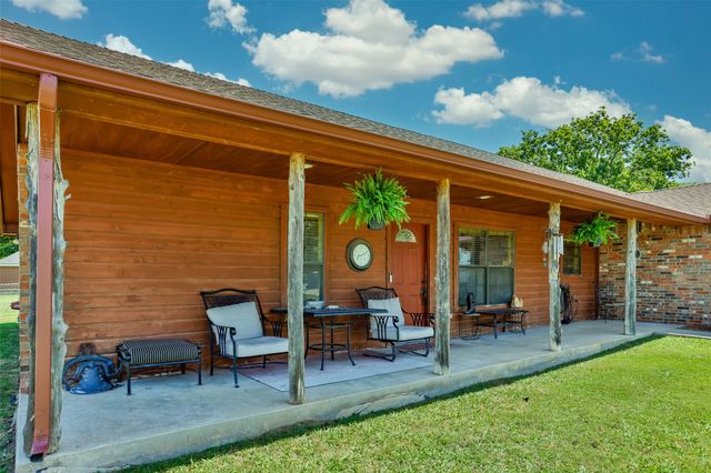 291 Old Spanish Trail, Valley View, TX 76272