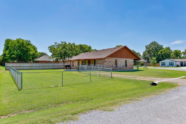291 Old Spanish Trail, Valley View, TX 76272