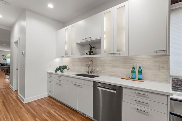 505 Holly Avenue, Saint Paul, MN 55102