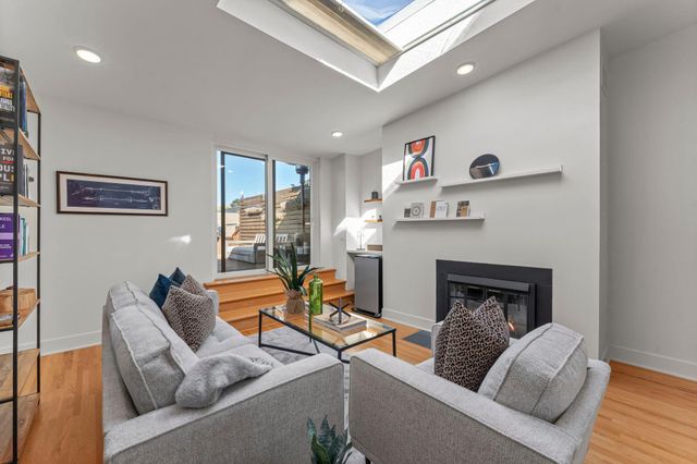 505 Holly Avenue, Saint Paul, MN 55102