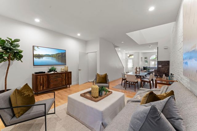 505 Holly Avenue, Saint Paul, MN 55102