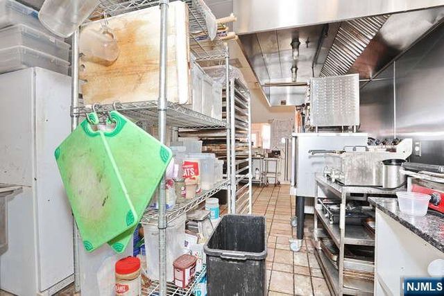 39 Godwin Avenue 39, Ridgewood, NJ 07450