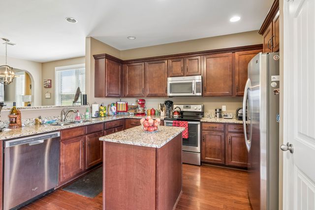 509 Larkin Ct, Mount Juliet, TN 37122