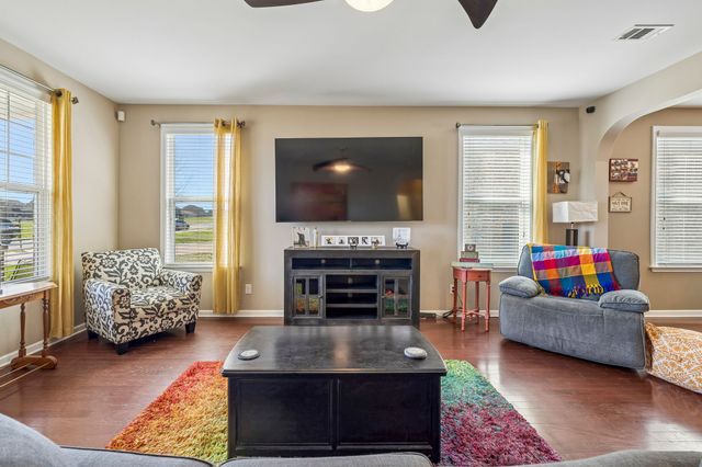 509 Larkin Ct, Mount Juliet, TN 37122