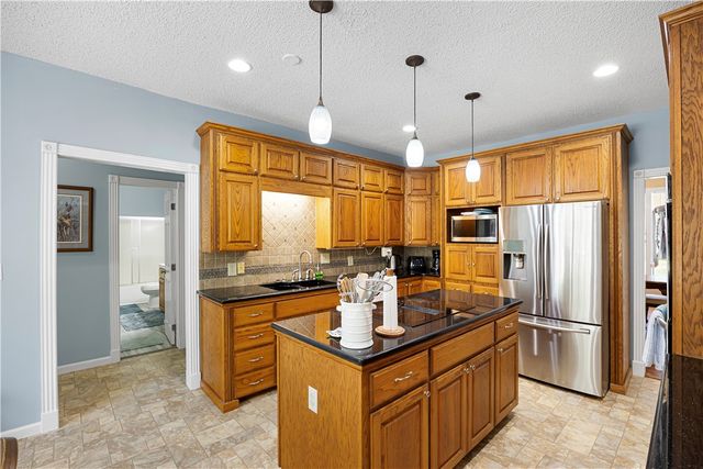 2000 County Road 4200, Clarksville, AR 72830