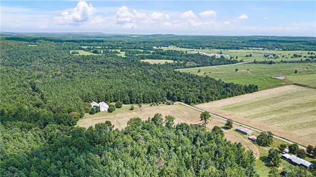 2000 County Road 4200, Clarksville, AR 72830