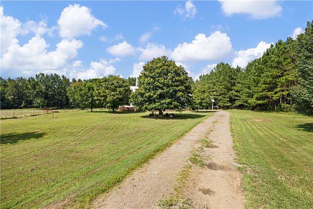 2000 County Road 4200, Clarksville, AR 72830