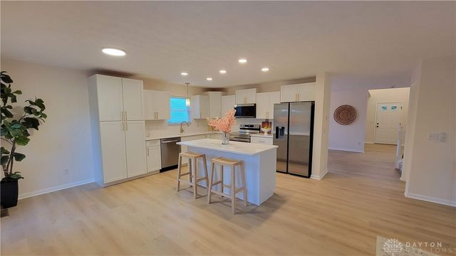 2421 Louisiana Drive, Xenia, OH 45385