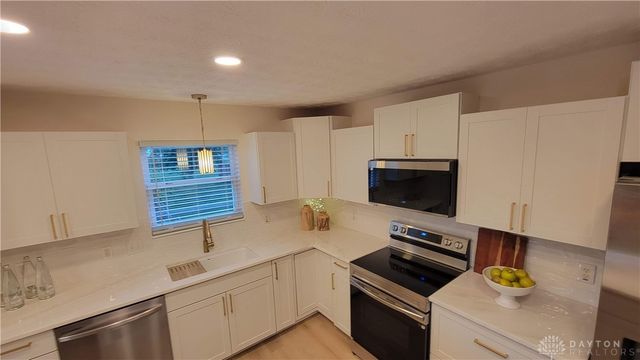 2421 Louisiana Drive, Xenia, OH 45385