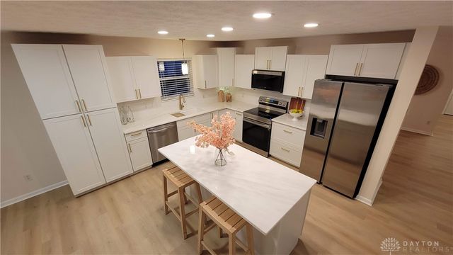 2421 Louisiana Drive, Xenia, OH 45385