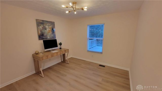 2421 Louisiana Drive, Xenia, OH 45385