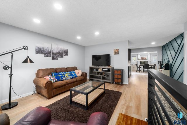 4304 W Mesa Pass Pass, Sioux Falls, SD 57106