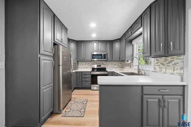 4304 W Mesa Pass Pass, Sioux Falls, SD 57106