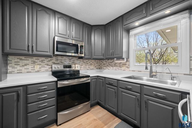 4304 W Mesa Pass Pass, Sioux Falls, SD 57106
