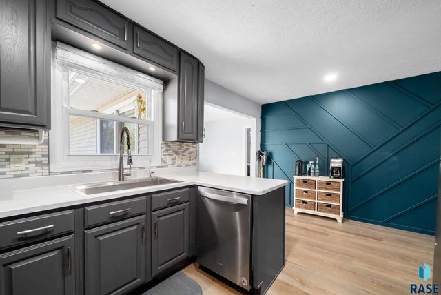4304 W Mesa Pass Pass, Sioux Falls, SD 57106