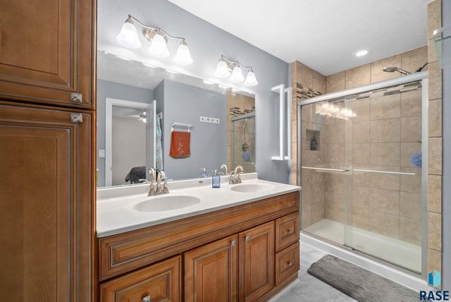 4304 W Mesa Pass Pass, Sioux Falls, SD 57106